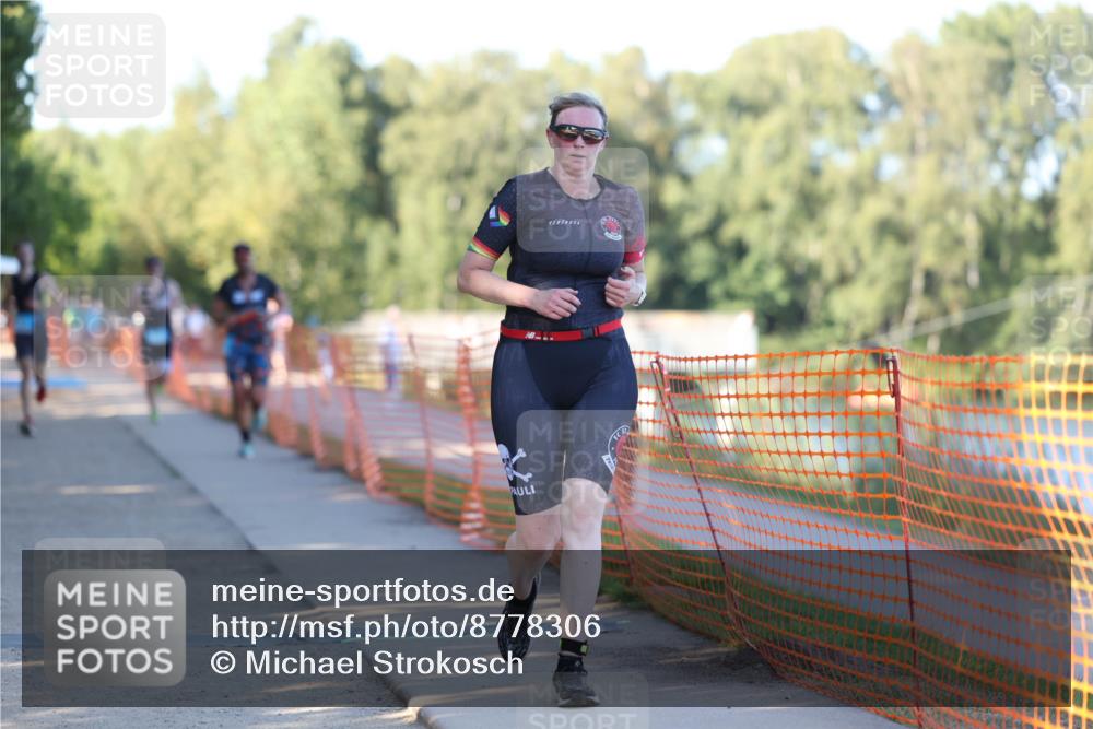07.09.2025 - 19. Norderstedt Triathlon Michael Strokosch http://msf.ph/oto/8778306 07.09.2025 16:54:42 Laufen 870, 1405, 1557 meine-sportfotos.de