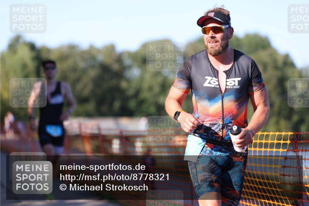 07.09.2025 - 19. Norderstedt Triathlon Michael Strokosch http://msf.ph/oto/8778321 07.09.2025 16:54:50 Laufen 870, 1411, 1443 meine-sportfotos.de