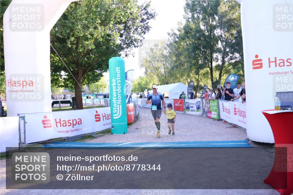 07.09.2025 - 19. Norderstedt Triathlon Zöllner http://msf.ph/oto/8778344 07.09.2025 17:20:44 Ziel 916 meine-sportfotos.de