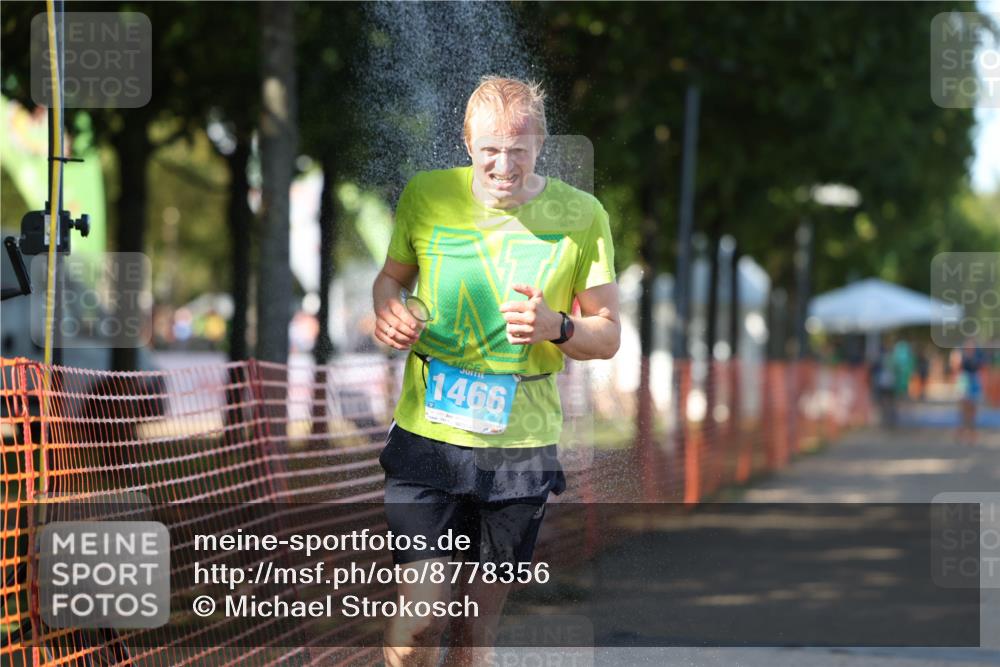 07.09.2025 - 19. Norderstedt Triathlon Michael Strokosch http://msf.ph/oto/8778356 07.09.2025 15:54:34 Laufen 1414, 1466 meine-sportfotos.de
