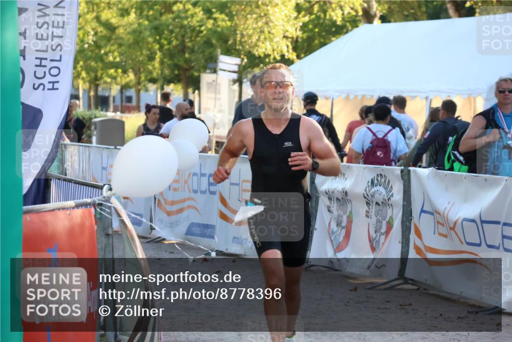 07.09.2025 - 19. Norderstedt Triathlon Zöllner http://msf.ph/oto/8778396 07.09.2025 17:21:02 Ziel 893 meine-sportfotos.de