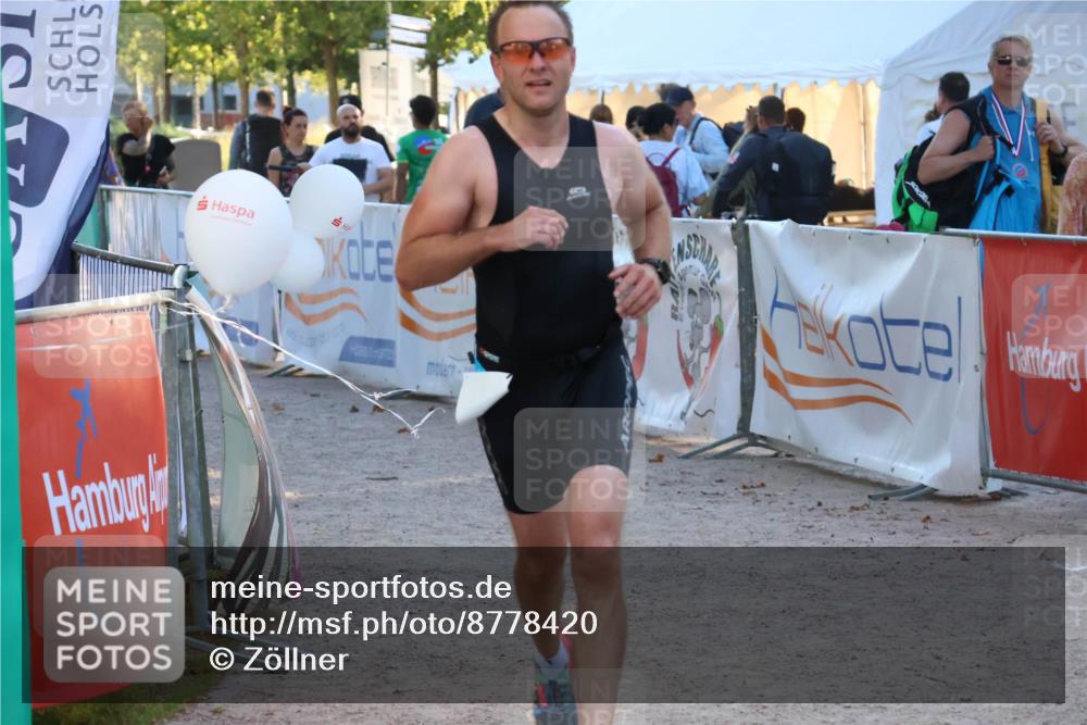 07.09.2025 - 19. Norderstedt Triathlon Zöllner http://msf.ph/oto/8778420 07.09.2025 17:21:03 Ziel 893 meine-sportfotos.de