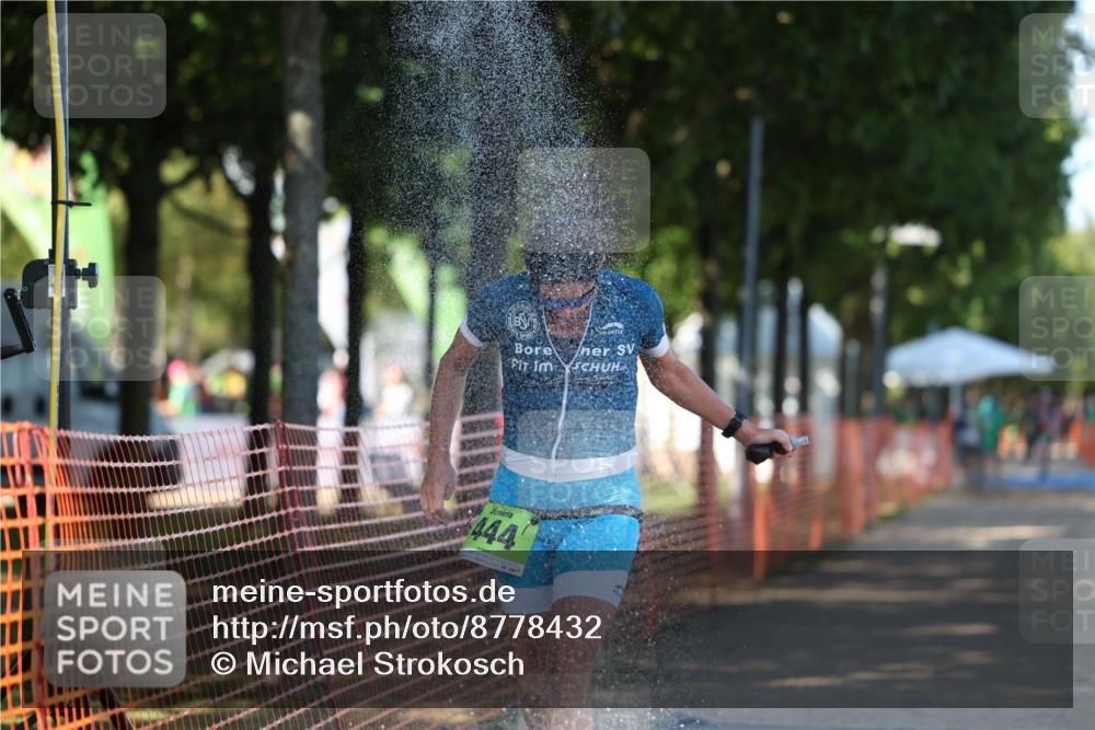 07.09.2025 - 19. Norderstedt Triathlon Michael Strokosch http://msf.ph/oto/8778432 07.09.2025 15:54:46 Laufen 444, 1414 meine-sportfotos.de