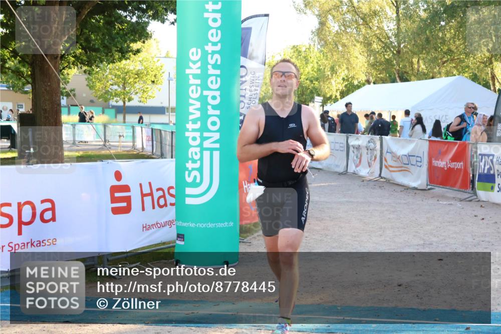07.09.2025 - 19. Norderstedt Triathlon Zöllner http://msf.ph/oto/8778445 07.09.2025 17:21:05 Ziel 893 meine-sportfotos.de