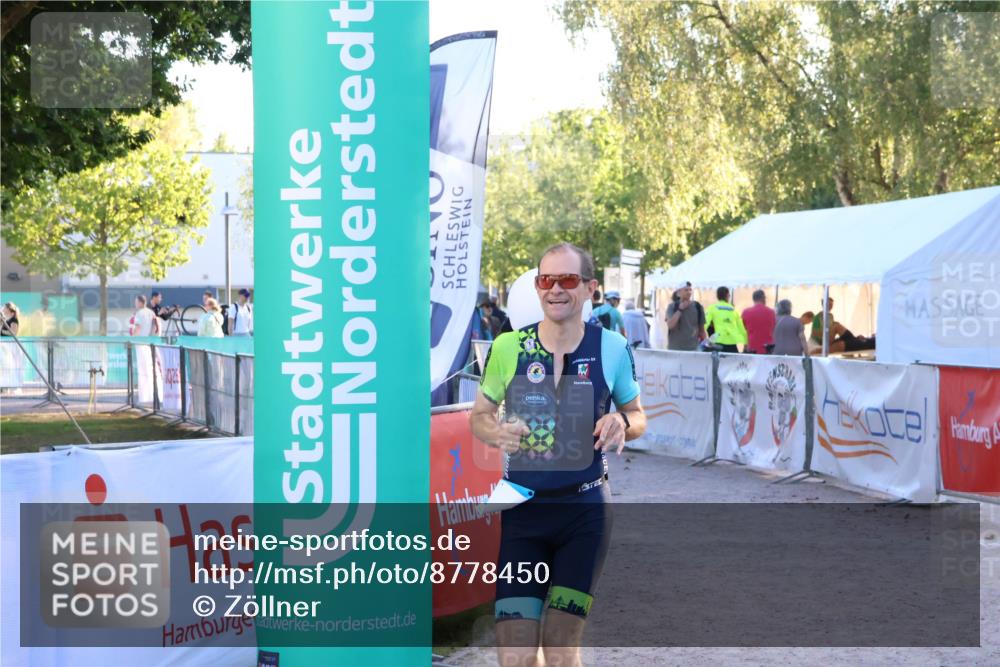 07.09.2025 - 19. Norderstedt Triathlon Zöllner http://msf.ph/oto/8778450 07.09.2025 17:22:15 Ziel 923 meine-sportfotos.de