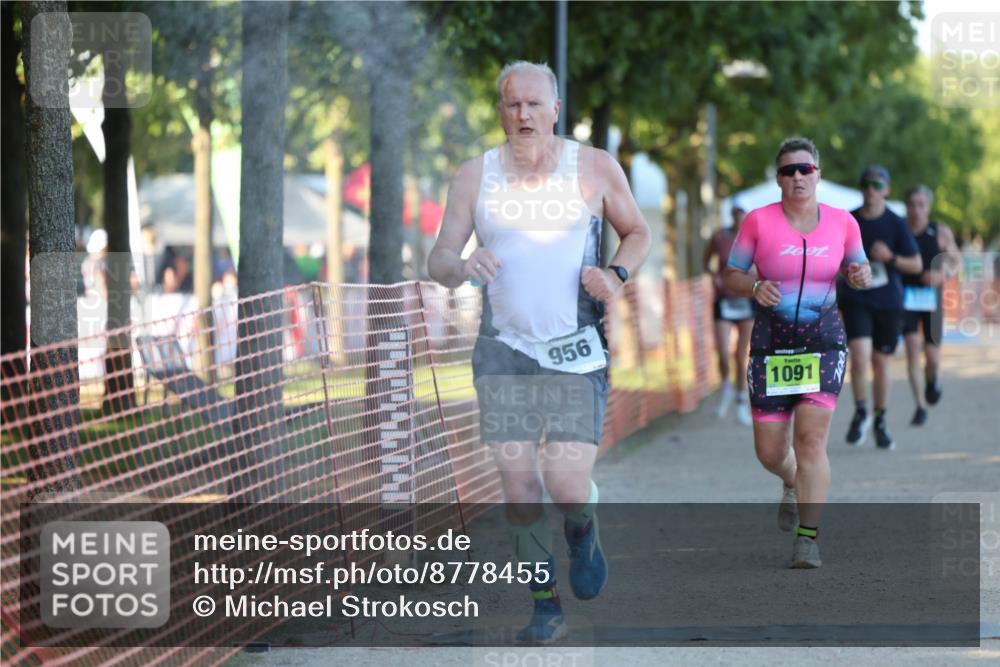 07.09.2025 - 19. Norderstedt Triathlon Michael Strokosch http://msf.ph/oto/8778455 07.09.2025 16:58:12 Laufen 955, 1091, 1410 meine-sportfotos.de