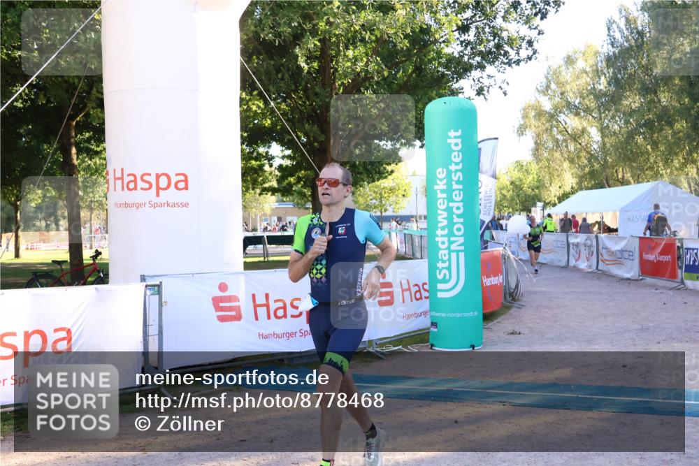 07.09.2025 - 19. Norderstedt Triathlon Zöllner http://msf.ph/oto/8778468 07.09.2025 17:22:16 Ziel 923 meine-sportfotos.de