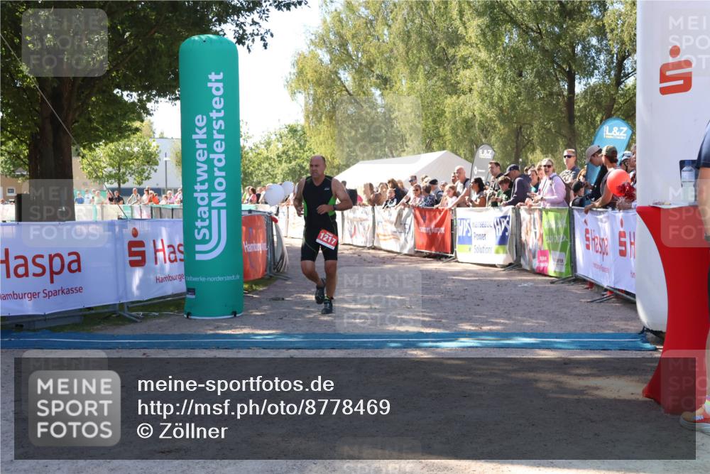07.09.2025 - 19. Norderstedt Triathlon Zöllner http://msf.ph/oto/8778469 07.09.2025 12:29:49 Ziel 1217, 1306 meine-sportfotos.de