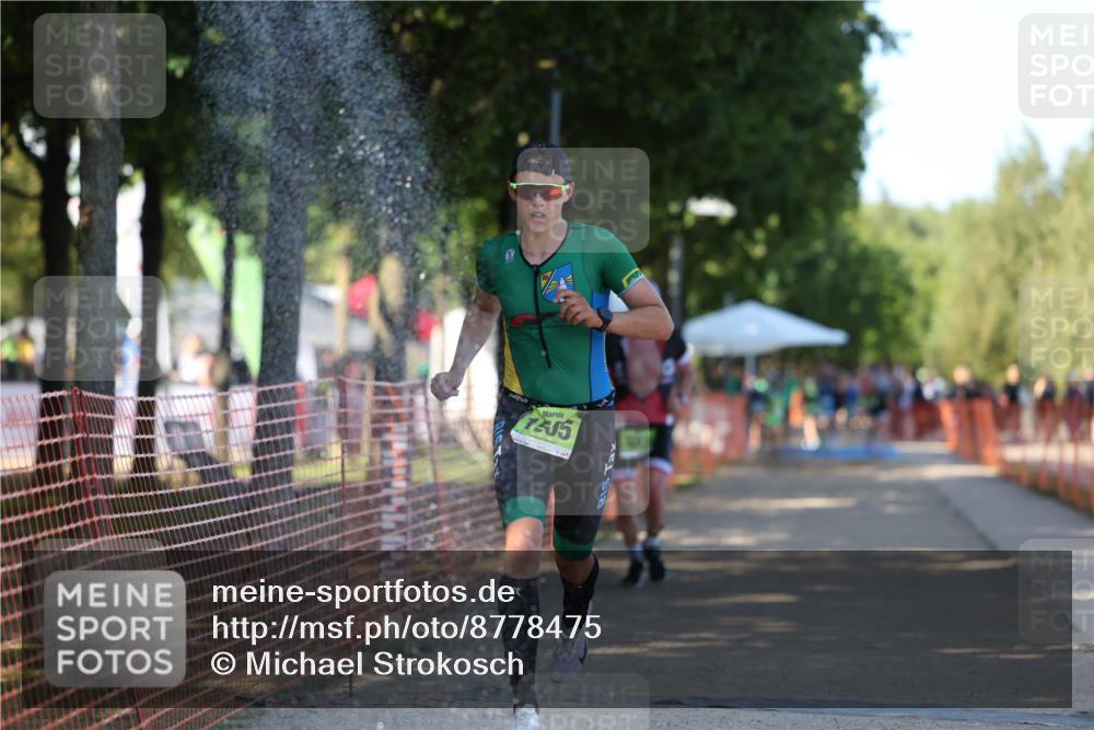 07.09.2025 - 19. Norderstedt Triathlon Michael Strokosch http://msf.ph/oto/8778475 07.09.2025 15:55:04 Laufen 387 meine-sportfotos.de