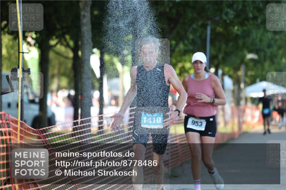 07.09.2025 - 19. Norderstedt Triathlon Michael Strokosch http://msf.ph/oto/8778486 07.09.2025 16:58:19 Laufen 955, 1410 meine-sportfotos.de