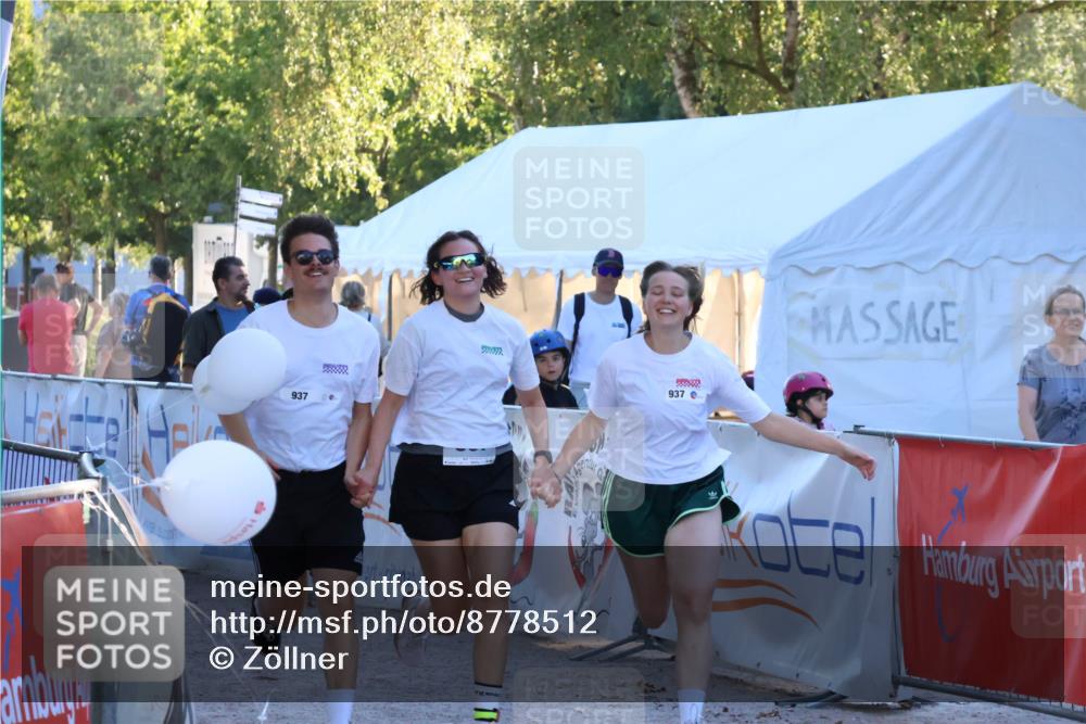 07.09.2025 - 19. Norderstedt Triathlon Zöllner http://msf.ph/oto/8778512 07.09.2025 17:22:32 Ziel 937 meine-sportfotos.de