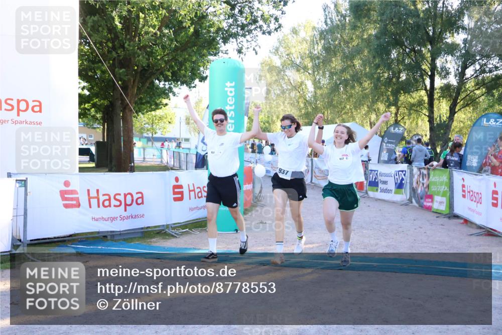 07.09.2025 - 19. Norderstedt Triathlon Zöllner http://msf.ph/oto/8778553 07.09.2025 17:22:35 Ziel 937 meine-sportfotos.de