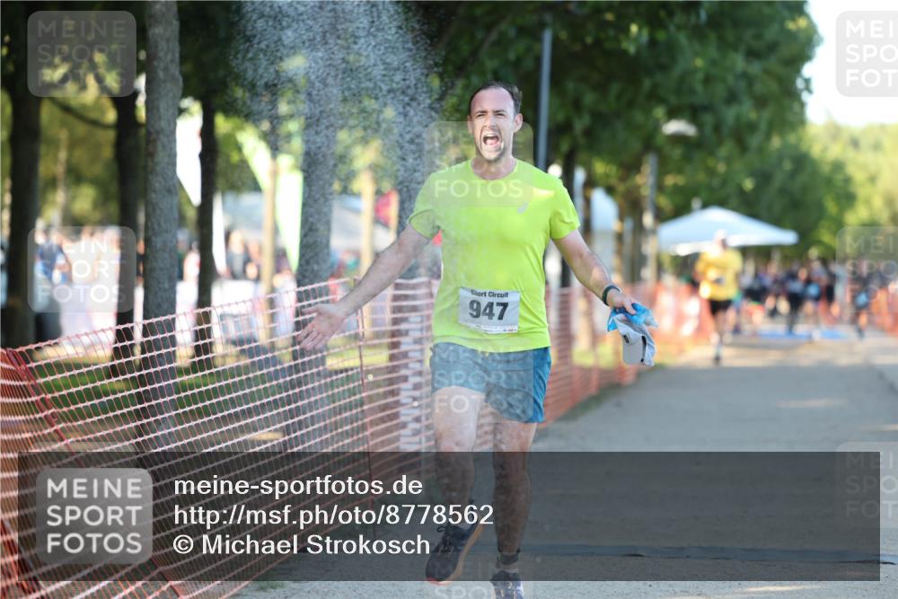 07.09.2025 - 19. Norderstedt Triathlon Michael Strokosch http://msf.ph/oto/8778562 07.09.2025 16:58:41 Laufen 947, 1558, 1560 meine-sportfotos.de