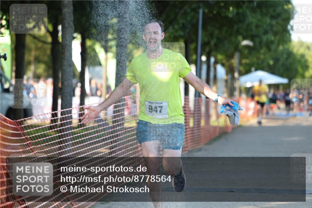 07.09.2025 - 19. Norderstedt Triathlon Michael Strokosch http://msf.ph/oto/8778564 07.09.2025 16:58:41 Laufen 947, 1558, 1560 meine-sportfotos.de
