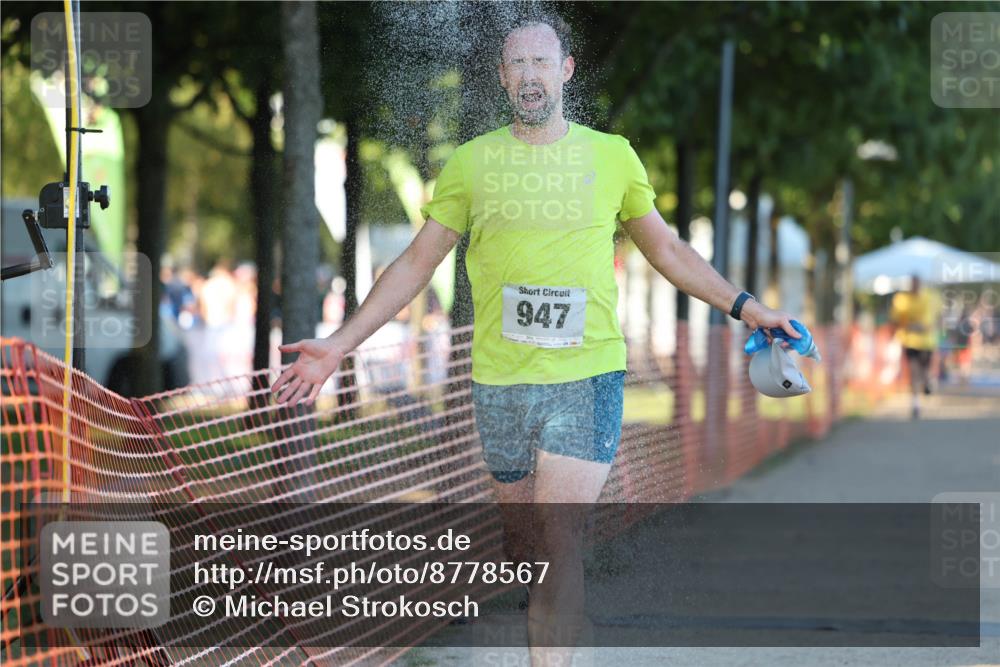 07.09.2025 - 19. Norderstedt Triathlon Michael Strokosch http://msf.ph/oto/8778567 07.09.2025 16:58:41 Laufen 947, 1558, 1560 meine-sportfotos.de