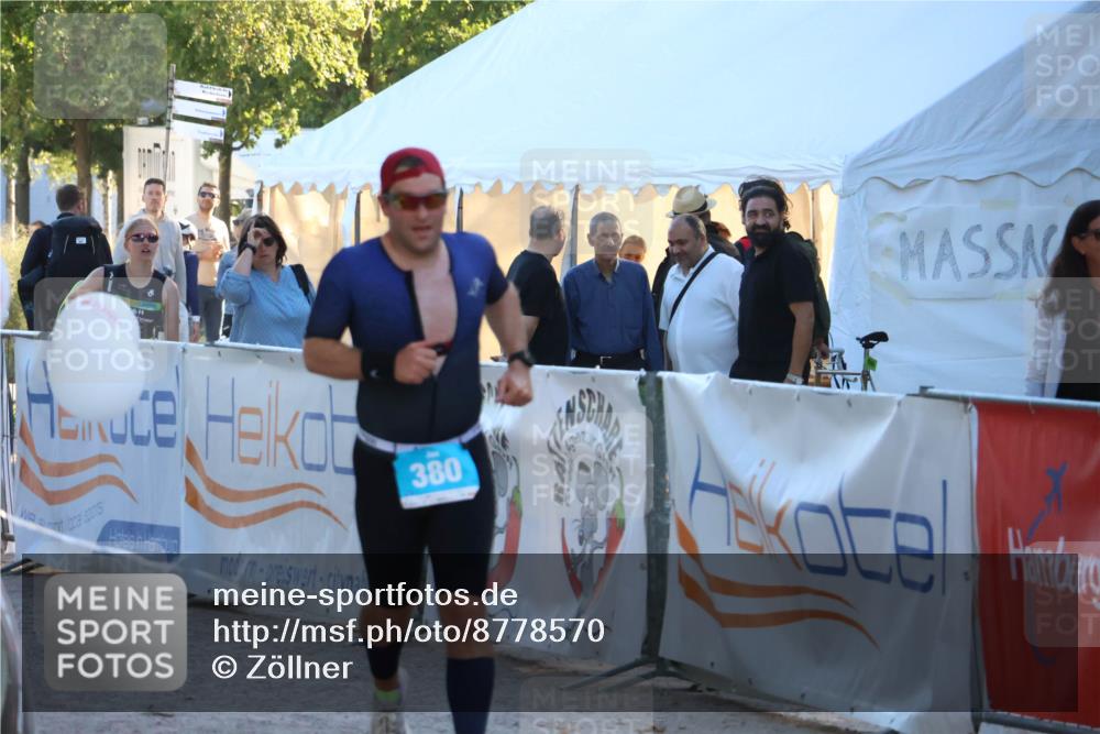07.09.2025 - 19. Norderstedt Triathlon Zöllner http://msf.ph/oto/8778570 07.09.2025 17:23:47 Ziel 380 meine-sportfotos.de