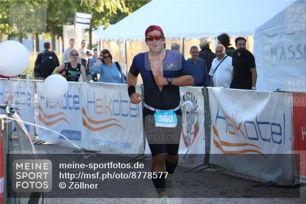 07.09.2025 - 19. Norderstedt Triathlon Zöllner http://msf.ph/oto/8778577 07.09.2025 17:23:48 Ziel 380 meine-sportfotos.de
