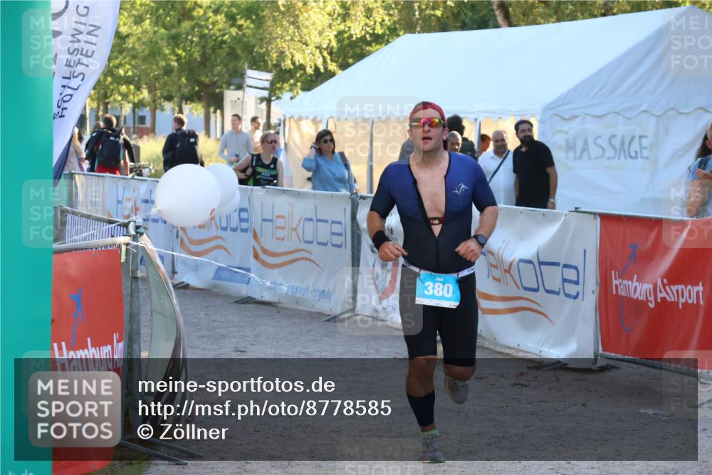 07.09.2025 - 19. Norderstedt Triathlon Zöllner http://msf.ph/oto/8778585 07.09.2025 17:23:49 Ziel 380 meine-sportfotos.de