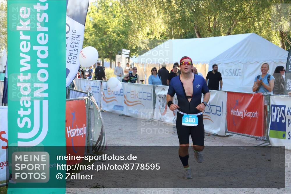 07.09.2025 - 19. Norderstedt Triathlon Zöllner http://msf.ph/oto/8778595 07.09.2025 17:23:49 Ziel 380 meine-sportfotos.de