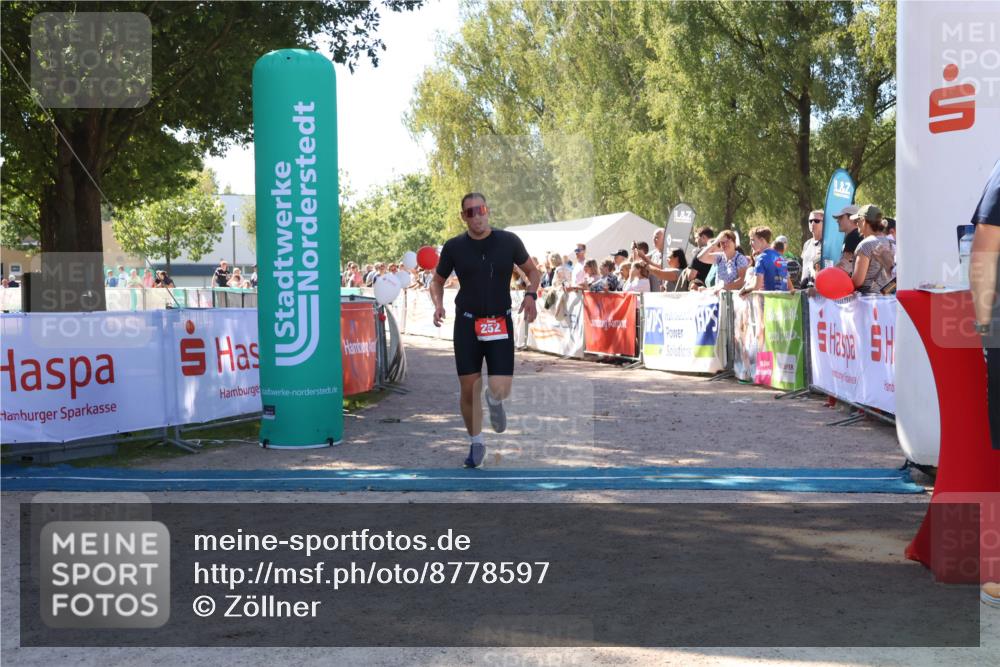 07.09.2025 - 19. Norderstedt Triathlon Zöllner http://msf.ph/oto/8778597 07.09.2025 12:30:43 Ziel 252 meine-sportfotos.de