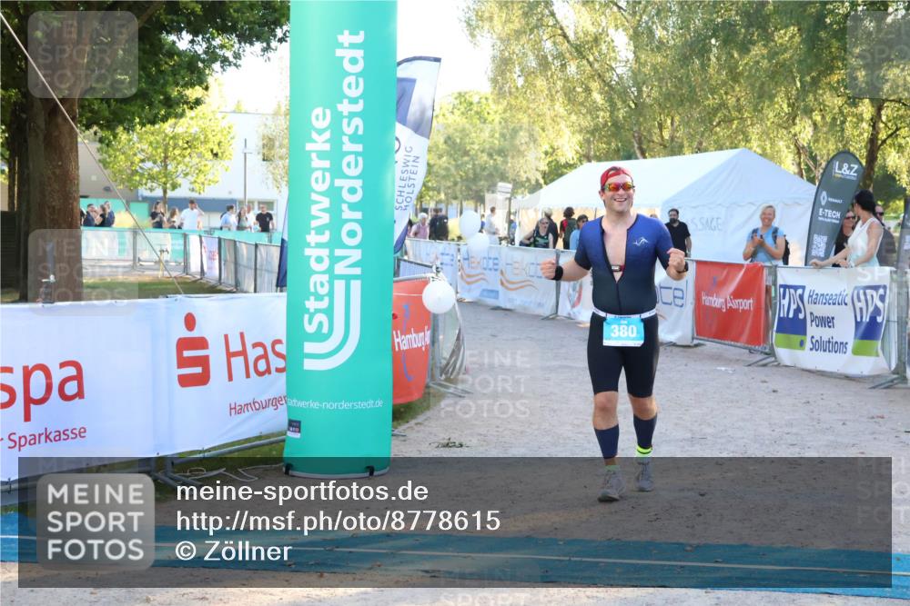 07.09.2025 - 19. Norderstedt Triathlon Zöllner http://msf.ph/oto/8778615 07.09.2025 17:23:51 Ziel 380 meine-sportfotos.de