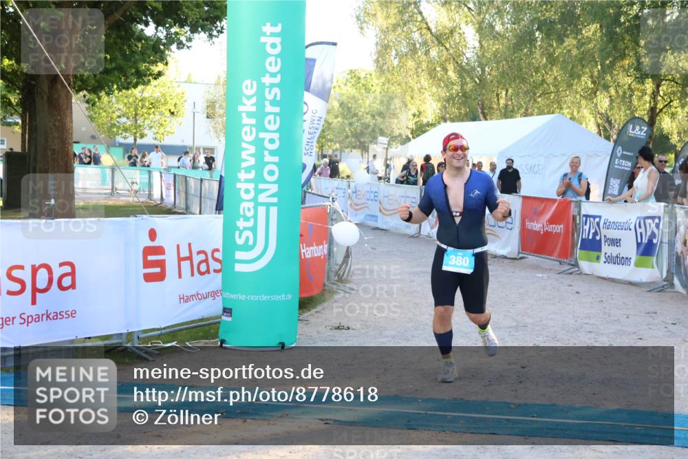 07.09.2025 - 19. Norderstedt Triathlon Zöllner http://msf.ph/oto/8778618 07.09.2025 17:23:51 Ziel 380 meine-sportfotos.de