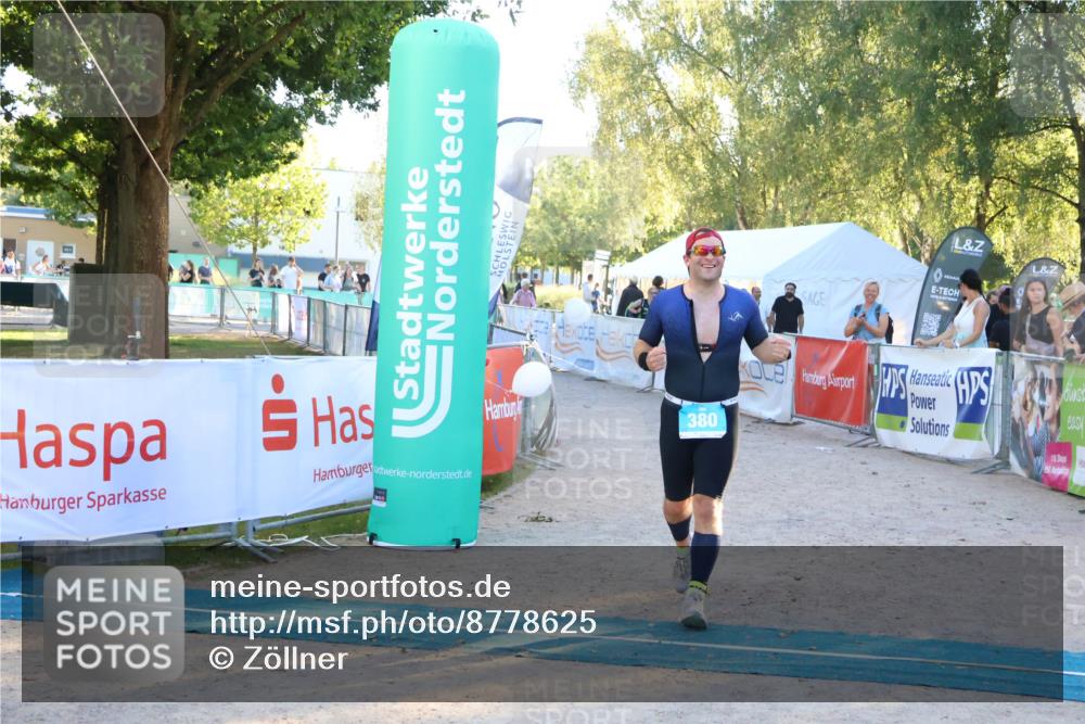 07.09.2025 - 19. Norderstedt Triathlon Zöllner http://msf.ph/oto/8778625 07.09.2025 17:23:51 Ziel 380 meine-sportfotos.de