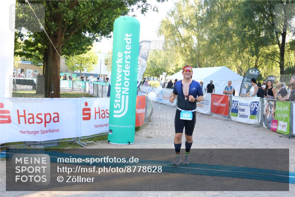 07.09.2025 - 19. Norderstedt Triathlon Zöllner http://msf.ph/oto/8778628 07.09.2025 17:23:51 Ziel 380 meine-sportfotos.de