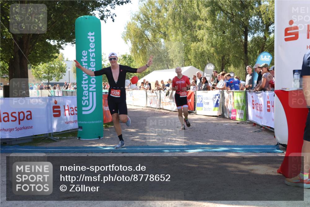 07.09.2025 - 19. Norderstedt Triathlon Zöllner http://msf.ph/oto/8778652 07.09.2025 12:31:21 Ziel 1320, 1372 meine-sportfotos.de