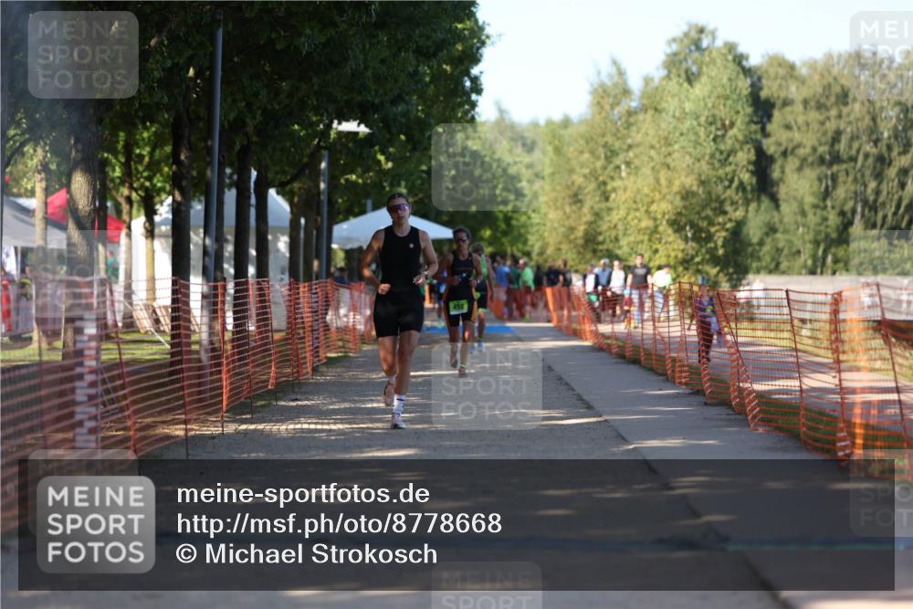 07.09.2025 - 19. Norderstedt Triathlon Michael Strokosch http://msf.ph/oto/8778668 07.09.2025 15:55:31 Laufen 439, 1453, 1510 meine-sportfotos.de