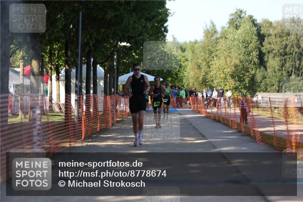 07.09.2025 - 19. Norderstedt Triathlon Michael Strokosch http://msf.ph/oto/8778674 07.09.2025 15:55:32 Laufen 458, 1453, 1510 meine-sportfotos.de