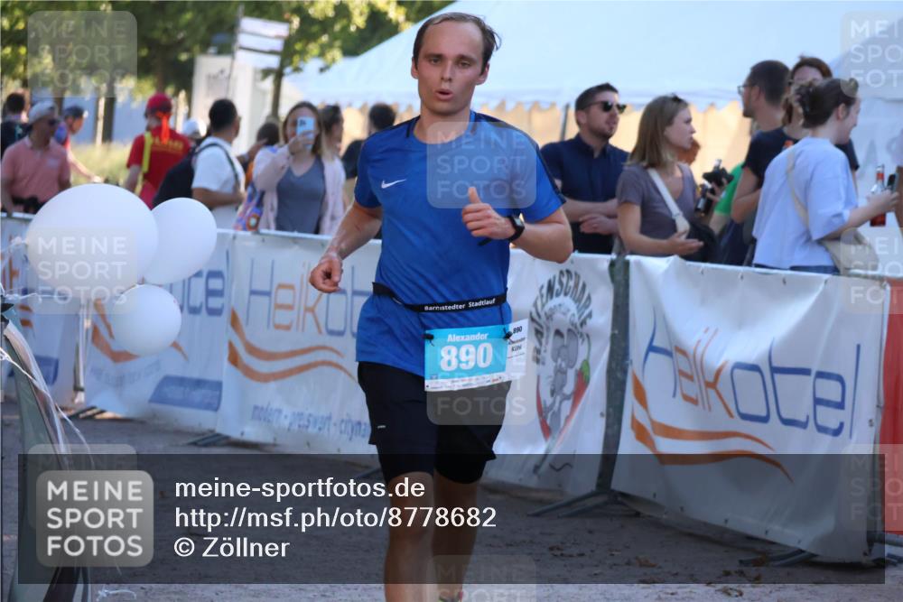 07.09.2025 - 19. Norderstedt Triathlon Zöllner http://msf.ph/oto/8778682 07.09.2025 17:24:34 Ziel 890 meine-sportfotos.de