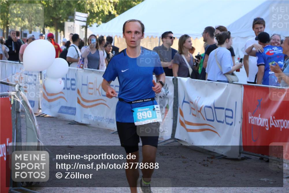 07.09.2025 - 19. Norderstedt Triathlon Zöllner http://msf.ph/oto/8778688 07.09.2025 17:24:35 Ziel 890 meine-sportfotos.de