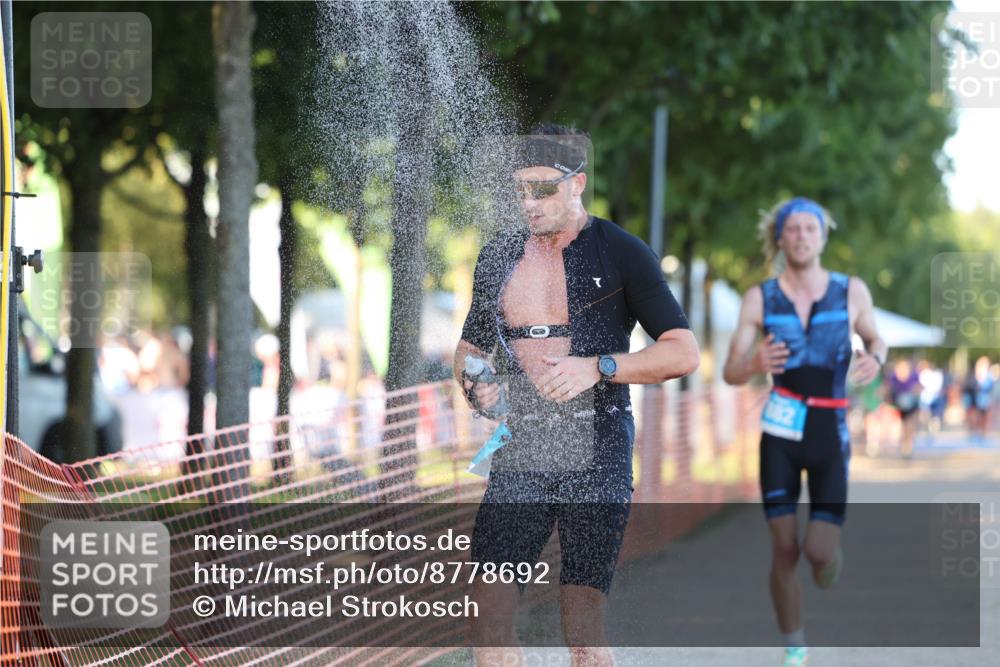 07.09.2025 - 19. Norderstedt Triathlon Michael Strokosch http://msf.ph/oto/8778692 07.09.2025 16:59:06 Laufen 401, 866, 1413 meine-sportfotos.de