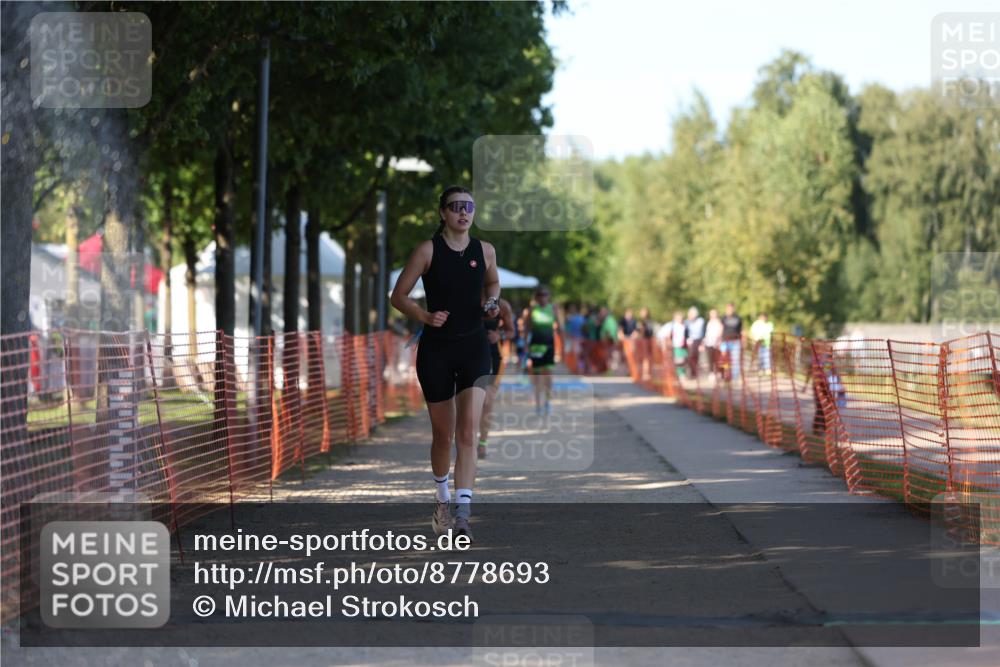 07.09.2025 - 19. Norderstedt Triathlon Michael Strokosch http://msf.ph/oto/8778693 07.09.2025 15:55:33 Laufen 458, 1453, 1510 meine-sportfotos.de