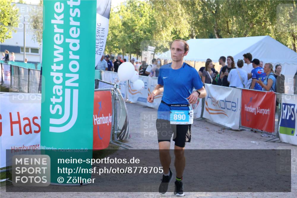 07.09.2025 - 19. Norderstedt Triathlon Zöllner http://msf.ph/oto/8778705 07.09.2025 17:24:36 Ziel 890 meine-sportfotos.de