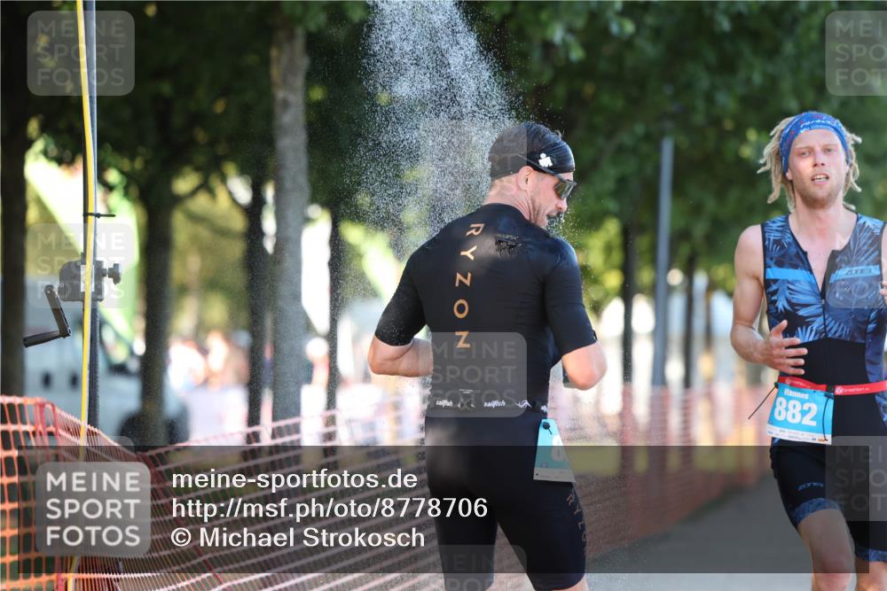 07.09.2025 - 19. Norderstedt Triathlon Michael Strokosch http://msf.ph/oto/8778706 07.09.2025 16:59:07 Laufen 401, 866, 1413 meine-sportfotos.de