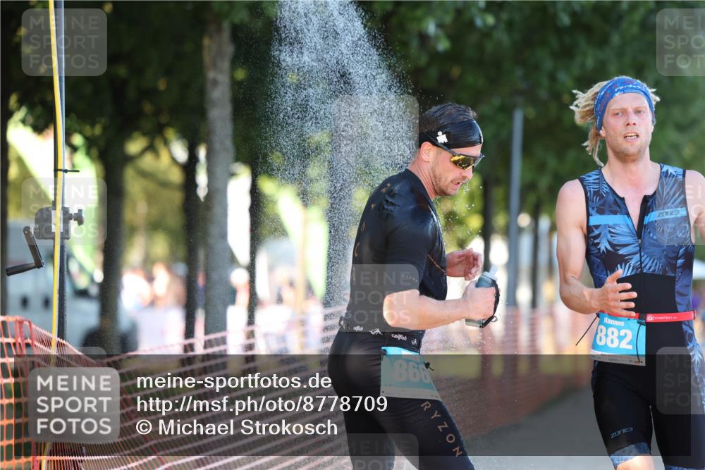 07.09.2025 - 19. Norderstedt Triathlon Michael Strokosch http://msf.ph/oto/8778709 07.09.2025 16:59:07 Laufen 401, 866, 1413 meine-sportfotos.de