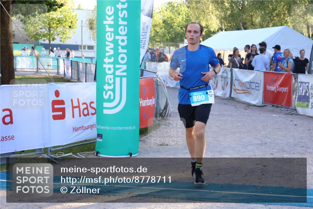 07.09.2025 - 19. Norderstedt Triathlon Zöllner http://msf.ph/oto/8778711 07.09.2025 17:24:36 Ziel 890 meine-sportfotos.de
