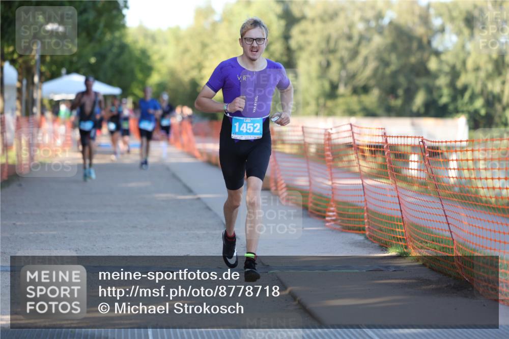 07.09.2025 - 19. Norderstedt Triathlon Michael Strokosch http://msf.ph/oto/8778718 07.09.2025 16:59:18 Laufen 1452 meine-sportfotos.de