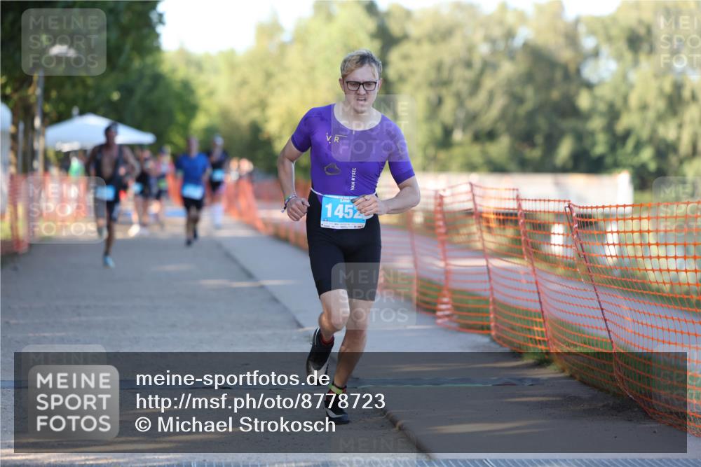 07.09.2025 - 19. Norderstedt Triathlon Michael Strokosch http://msf.ph/oto/8778723 07.09.2025 16:59:19 Laufen 1452 meine-sportfotos.de