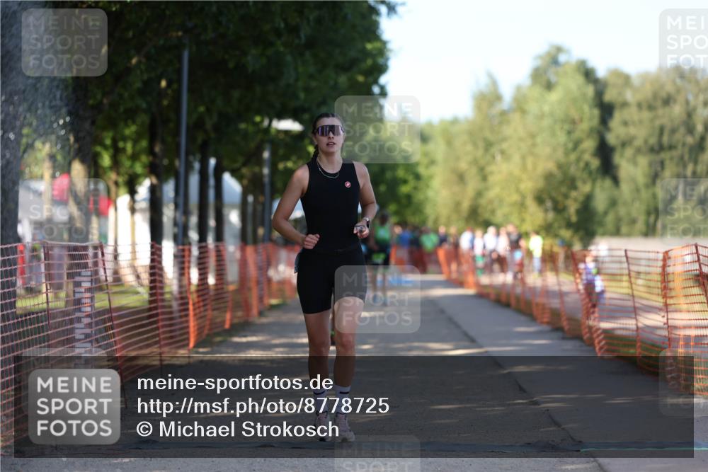 07.09.2025 - 19. Norderstedt Triathlon Michael Strokosch http://msf.ph/oto/8778725 07.09.2025 15:55:35 Laufen 458, 1453 meine-sportfotos.de