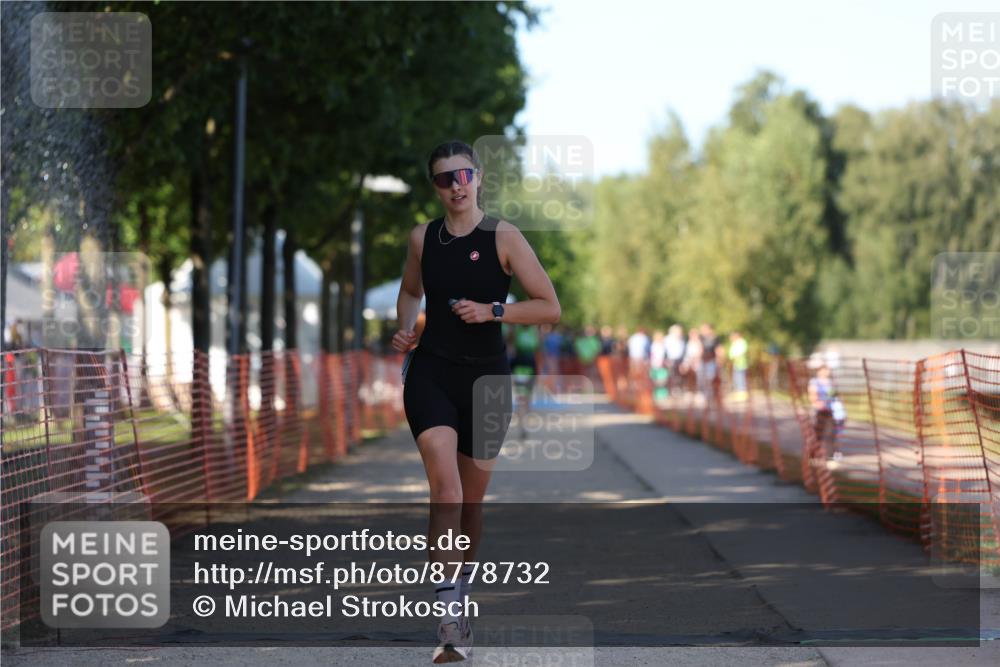 07.09.2025 - 19. Norderstedt Triathlon Michael Strokosch http://msf.ph/oto/8778732 07.09.2025 15:55:35 Laufen 458, 1453 meine-sportfotos.de