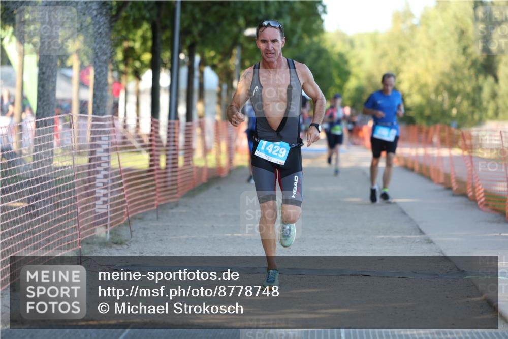 07.09.2025 - 19. Norderstedt Triathlon Michael Strokosch http://msf.ph/oto/8778748 07.09.2025 16:59:23 Laufen 890, 1452, 1568 meine-sportfotos.de