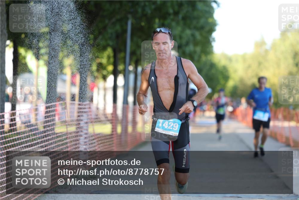 07.09.2025 - 19. Norderstedt Triathlon Michael Strokosch http://msf.ph/oto/8778757 07.09.2025 16:59:24 Laufen 890, 1045, 1568 meine-sportfotos.de