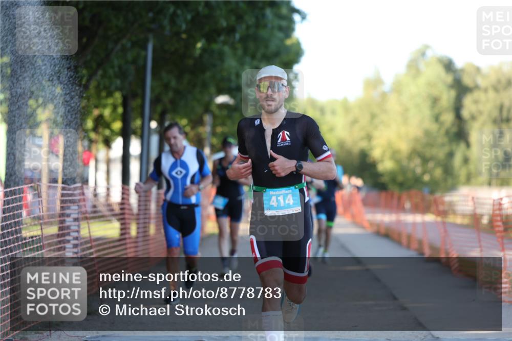 07.09.2025 - 19. Norderstedt Triathlon Michael Strokosch http://msf.ph/oto/8778783 07.09.2025 16:59:29 Laufen 890, 923, 1045, 1568 meine-sportfotos.de