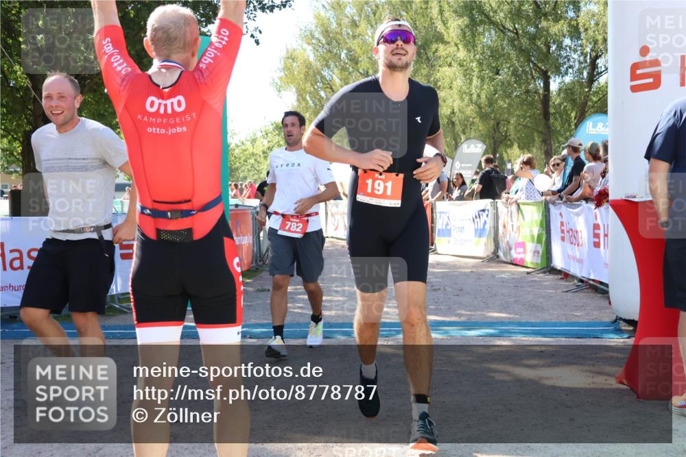 07.09.2025 - 19. Norderstedt Triathlon Zöllner http://msf.ph/oto/8778787 07.09.2025 12:33:46 Ziel 191, 782, 801, 1223, 1265 meine-sportfotos.de