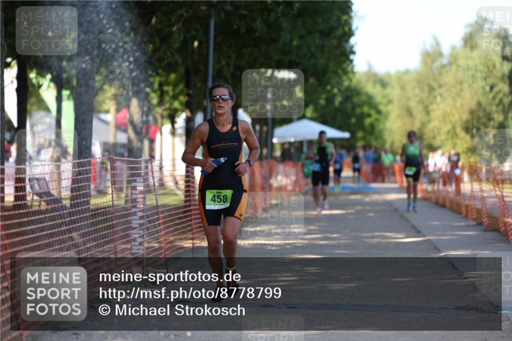 07.09.2025 - 19. Norderstedt Triathlon Michael Strokosch http://msf.ph/oto/8778799 07.09.2025 15:55:39 Laufen 458, 1453 meine-sportfotos.de