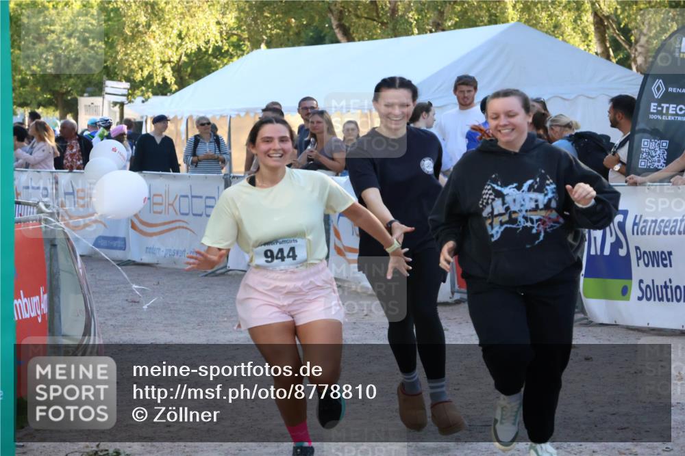 07.09.2025 - 19. Norderstedt Triathlon Zöllner http://msf.ph/oto/8778810 07.09.2025 17:26:07 Ziel 871, 944, 1464 meine-sportfotos.de