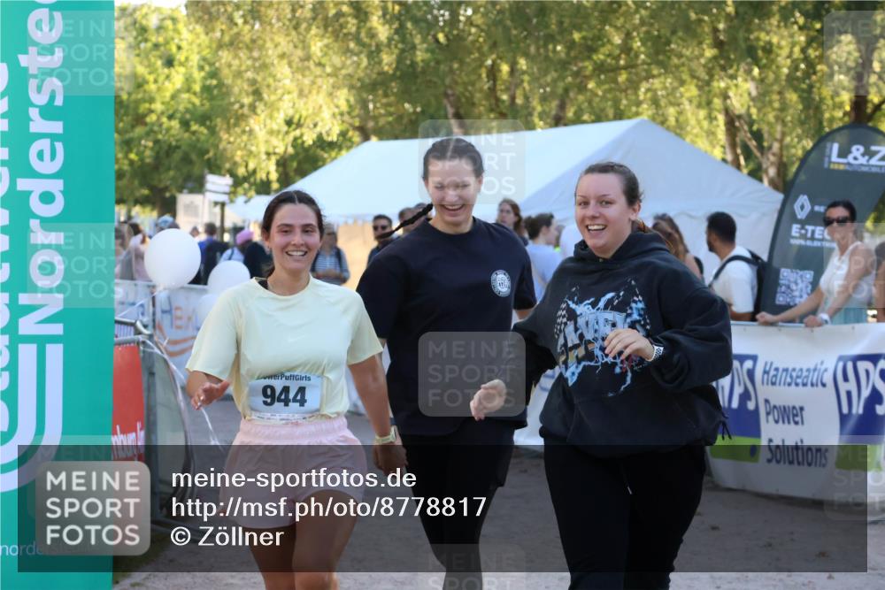 07.09.2025 - 19. Norderstedt Triathlon Zöllner http://msf.ph/oto/8778817 07.09.2025 17:26:07 Ziel 871, 944, 1464 meine-sportfotos.de